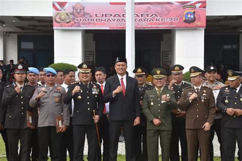 Pj Wali Kota Pariaman Hadiri HUT Bhayangkara Ke 78 Harian Haluan