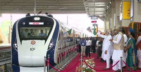 Pm Modi Inaugurates New Vande Bharat Trainset