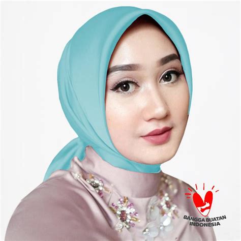 Tutorial Hijab Satin Segi Empat Polos Newstempo