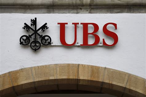 Ubs Names Credit Suisse Veteran Hu China Head As Qian Steps Down