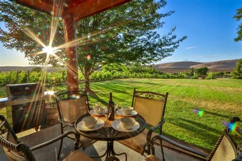 Armstrong Vineyard Cottage Visit Walla Walla