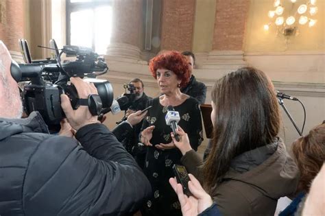 La Ministra Fedeli Ricorda Le Vittime Della Strage Giornale Di Brescia