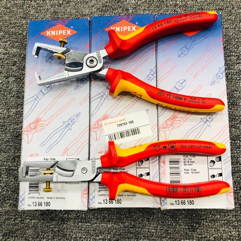 KỀM TUỐT DÂY CÁP KNIPEX STRIX CÁCH ĐIỆN 180MM 13 66 180 Công Ty