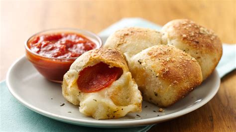 Stuffed Crust Pizza Snacks Recipe From Pillsbury