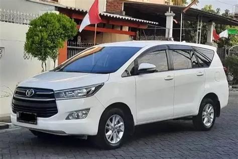 Cuma Dibanderol Segini Mobil Bekas Toyota Kijang Innova Reborn Tahun