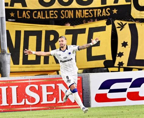 Clausura Liverpool Venció 1 0 A Peñarol En El Campeón Del Siglo Y Es El Nuevo Líder Fm Ideal 90 1