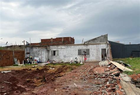 Dourados tem mais de 20 chamados por casas destelhadas após temporal