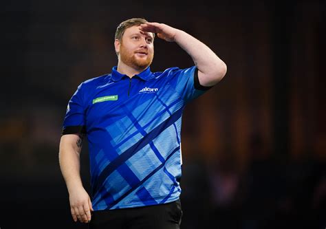 Plumber Cameron Menzies goes from fixing sink to winning at World Darts