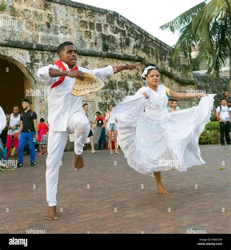 Traditional Latino Dancing In Cartagena Colombia South America Stock