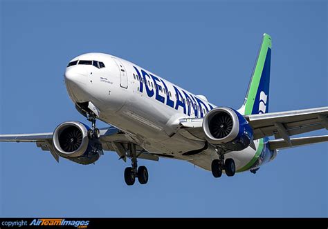 Boeing 737 8 MAX Icelandair TF ICP AirTeamImages