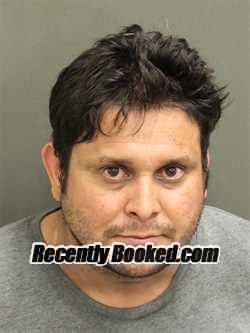 Recent Booking Mugshot For OSCAR CAMPOSLOPEZ In Orange County Florida