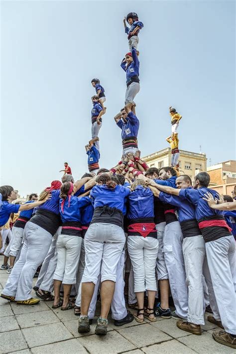 Castell O Torre Humana Tradición Típica En Cataluña Fotografía