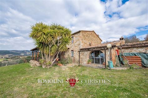 Casale Ristrutturato Con Piscina In Vendita In Val D Orcia Toscana