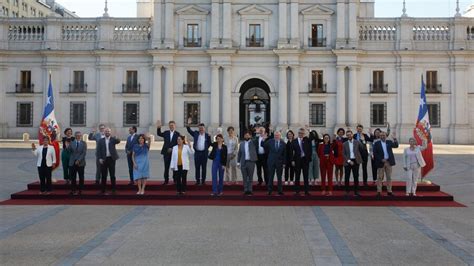 Gabinete De Carteras Con Ministros Cambiados