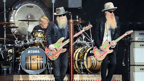 Dusty Hill Long Bearded Bassist For Zz Top Dies At 72 The