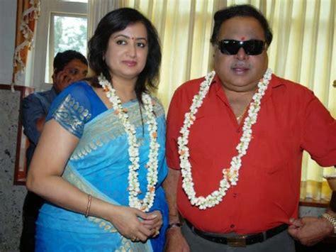 TELUGU CINEMASS: Kannada Actor Ambareesh Family Photos