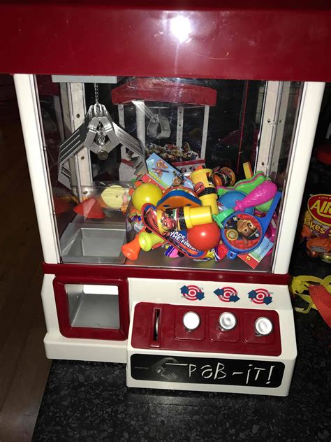 Carnival Style Arcade Claw Candy Grabber Prize Machine Crazy Sales