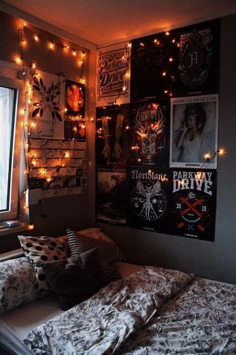 Pin By Arth On Dorm Chill Room Aesthetic Bedroom Grunge Room