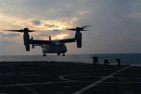 Wallpaper V-22 Osprey, tiltrotor, multi-mission aircraft, Bell, Boeing ...