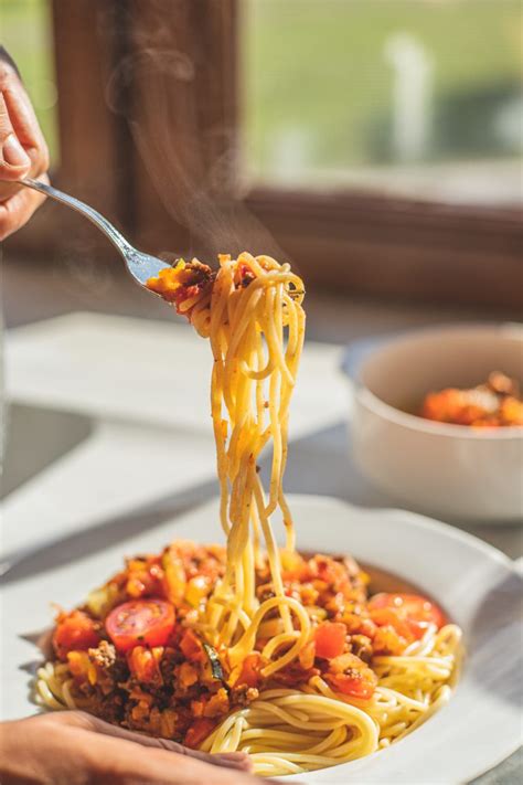 Szybkie danie spaghetti bolognese z mięsem drobiowym Anna