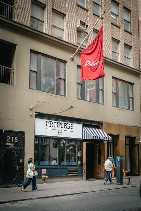 Introducing $20 bottomless brunch deals at Printers Alley NYC, in the
