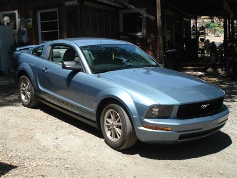 2005 Ford Mustang - Information and photos - MOMENTcar