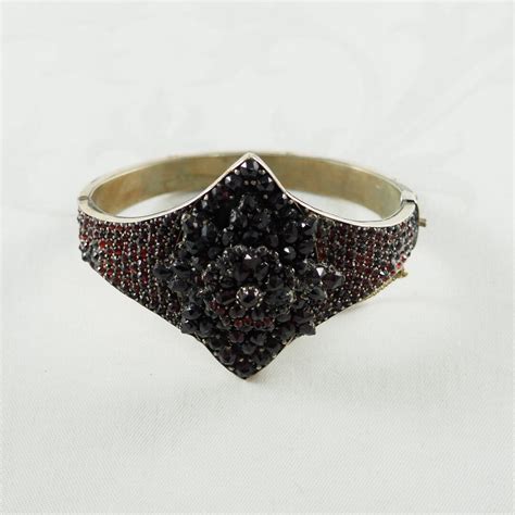 Antique Victorian Bohemian Garnet Hinged Bracelet Pinchbeck Tombak