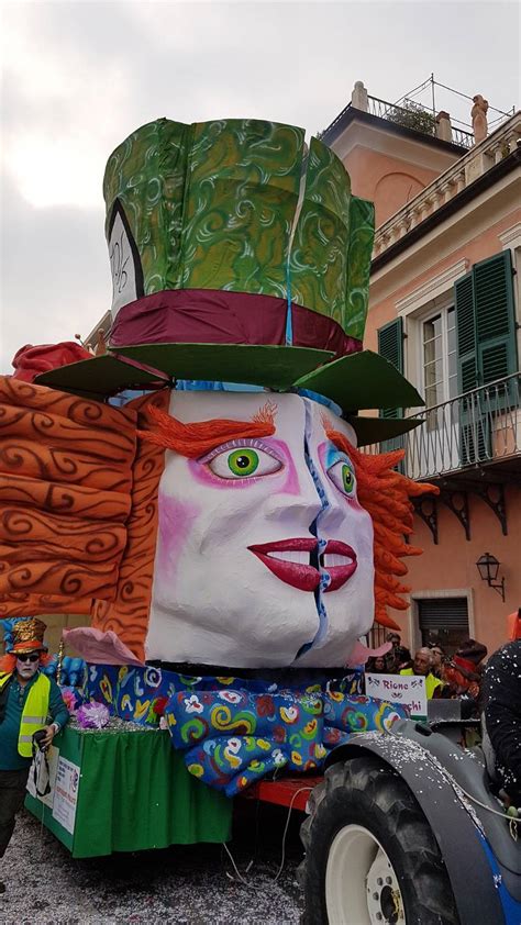 Carnevaloa La Sfilata Del Palio Dei Borghi Foto Photogallery