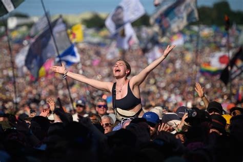 Glastonbury Tickets 2025 Live General Tickets Sell Out After Fans Endure ‘horrendous Queue