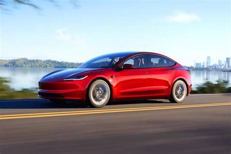 Tesla Model 3 On Road Price (Electric(Battery)), Features & Specs, Images