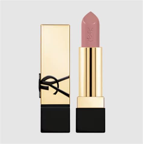 O batom nude voltou e essas opções se mostram mais chiques do que nunca