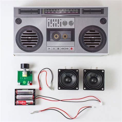 Old School Project Diy Boombox Diy Boombox School Projects Boombox