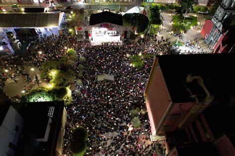 Disfrutan Y Bailan Familias Con Gran Concierto Politik