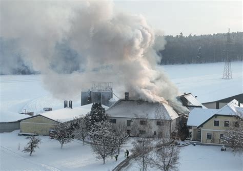 9 Feuerwehren bei Großbrand nahe Wieselburg BFKDO Scheibbs