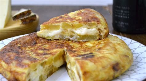 Tortilla De Patatas Rellena De Queso TypicalSpanish Cuuking