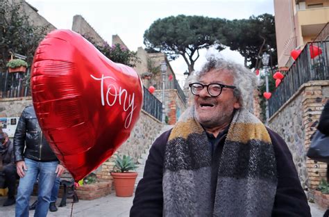 Reggio Calabria Grande Festa Per Tony Nel Giorno Di San Valentino