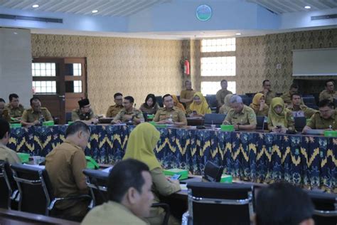 Pimpin Rapat Evaluasi Sekda Optimalkan Kegiatan Untuk Kepentingan