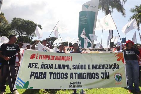 Movimento Dos Atingidos Por Barragens Ocupa Entrada Da Vale Em Vit Ria