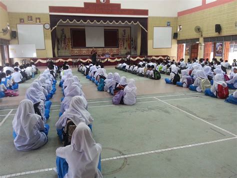 PORTAL RASMI SMK BENUT MAJLIS PENUTUPAN ORIENTASI TINGKATAN 1 DAN 4