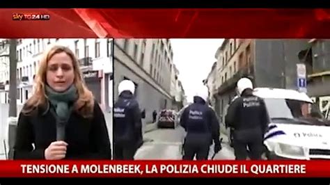 Agreden A Reportera Italiana En Bruselas Durante Reporte En Vivo