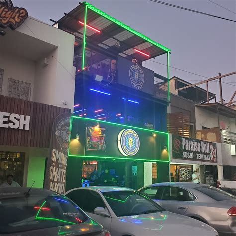 Opiniones De Rubiks Retro Sports Bar Otay En Tijuana