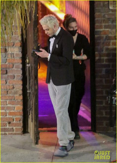 Miley Cyrus & Pete Davidson Spotted Filming Promo Video for Their New Year's Eve Gig (Photos ...