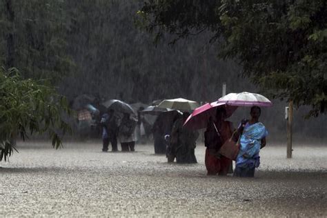 Chennai Floods More Heavy Rains Forecast In Next Hours Mint