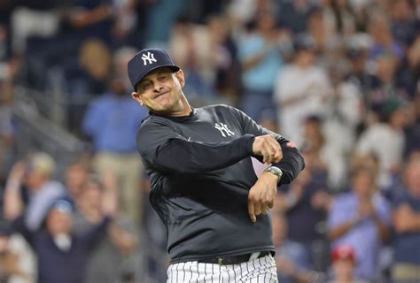 Yankees' Aaron Boone ejected while arguing another strike call