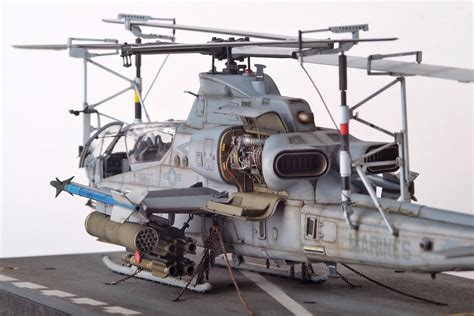 Bell AH-1Z "Viper" - Model Aces