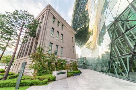 Scenic Contrast of Architecture. the Seoul City Hall Editorial Image ...