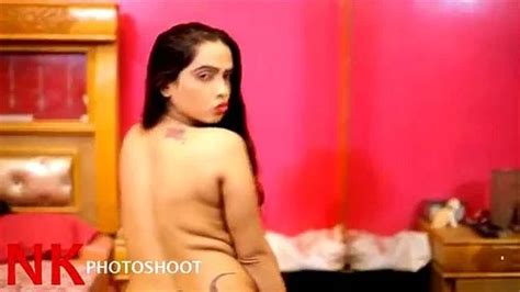 Watch Hsgsgshwu Big Tits Big Boobs Indian Porn Spankbang