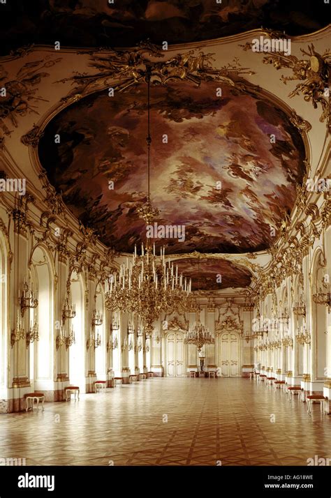 Schonbrunn palace vienna interior hi-res stock photography and images ...