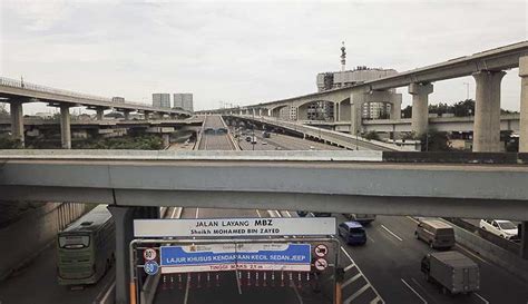 Tol Jakarta Cikampek Km Macet Jalan Layang Mbz Ditutup