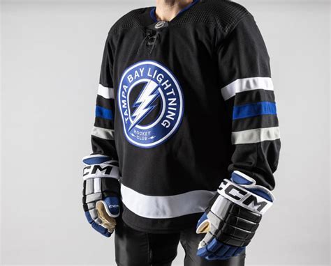 Tampa Bay Lightning Debut New Jersey